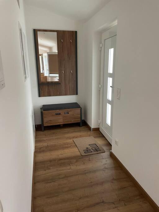 Apartment In Zentraler Lage Mit Privatparkplatz Grafenwohr Extérieur photo