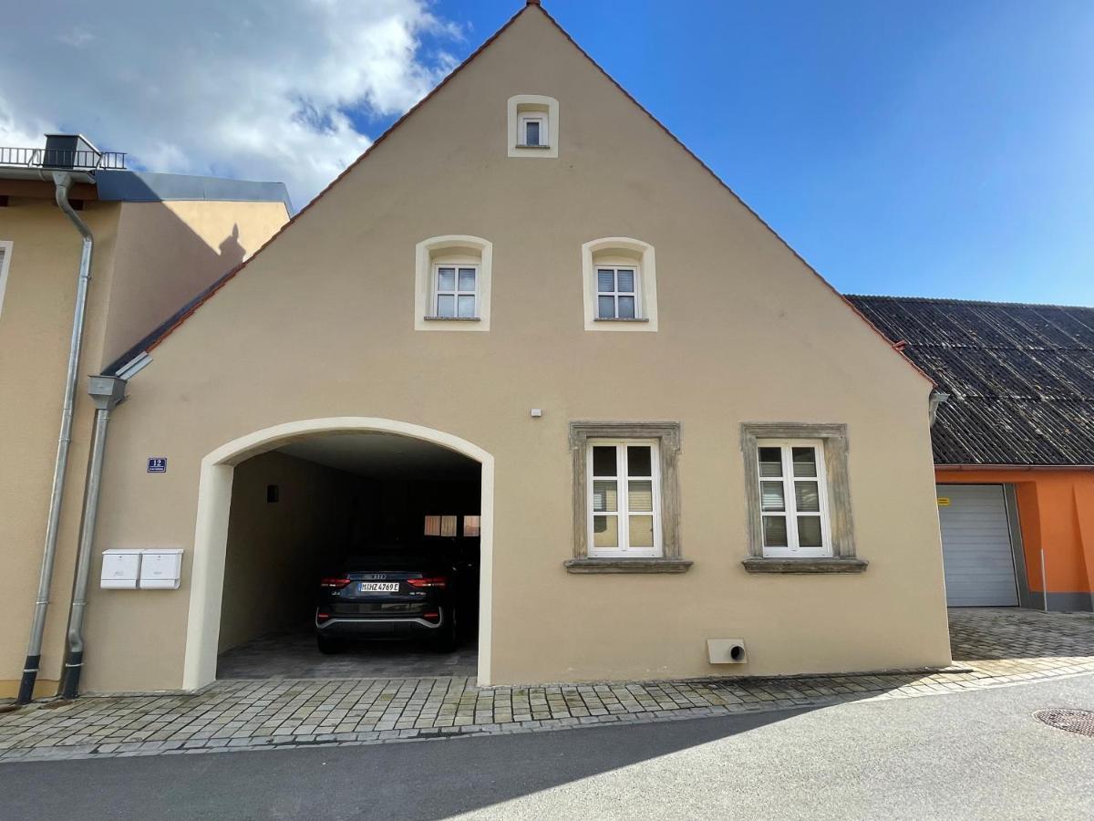 Apartment In Zentraler Lage Mit Privatparkplatz Grafenwohr Extérieur photo